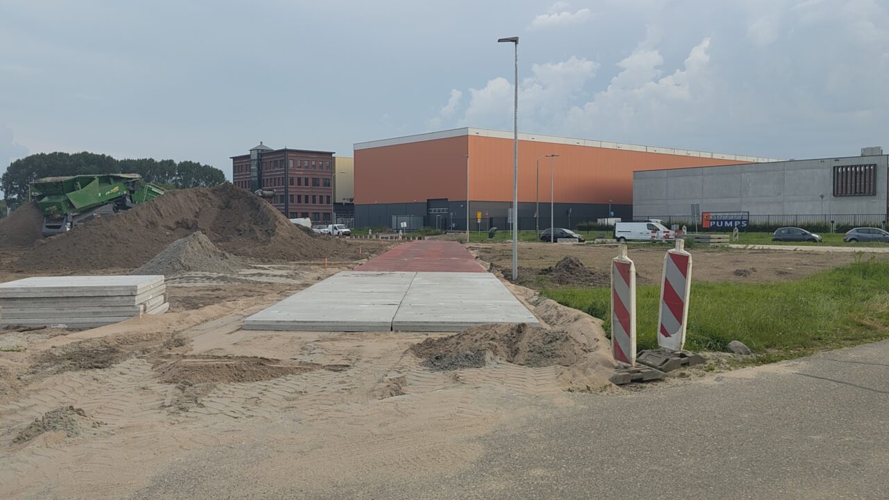 Nieuwe fietspad vanaf de steigers langs de Kerkeplaat
